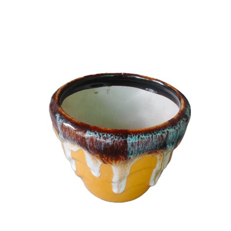 Premium Bucket Ceramic Pot with Painting – ManBhawan Nursery
