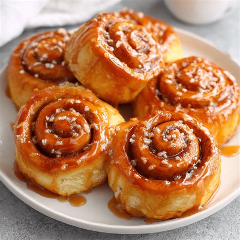 HOMEMADE HONEY BUNS - The recipe mingle