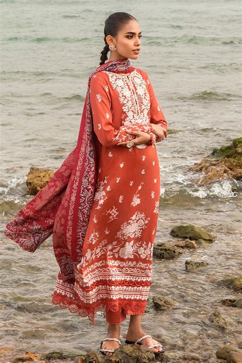 Adaara - Sand Stone