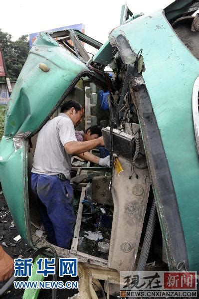 河北省元氏县一铲车冲撞多辆汽车造成8人死亡 - 长江商报官方网站