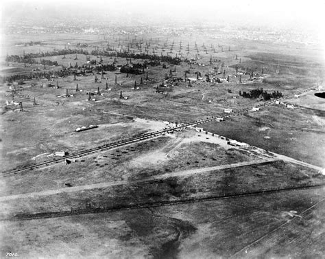 Aerial photographer of the intersection of Wilshire Blvd and Fairfax ...