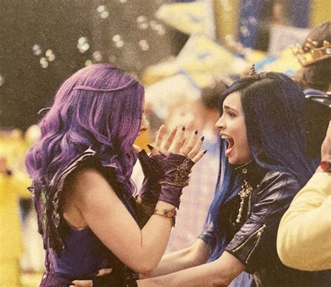 52 Mal and evie ideas | mal and evie, evie, decendants