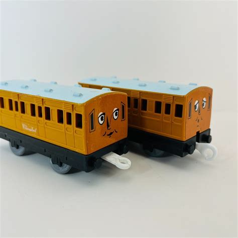 Thomas & Friends Annie & Clarabel Coaches TrackMaster TOMY | #4674638615