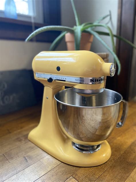 my beautiful buttercup yellow mixer :,) : r/Kitchenaid