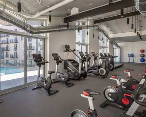Apartments with Fitness Centers | Apartment Gyms