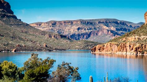 9 BEST LAKES NEAR YUMA FOR PICNICS, SWIM AND FISHING