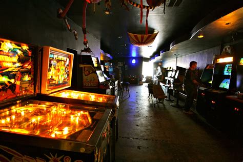 Working For The Man: Best Bars LA, Blipsy Barcade