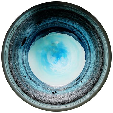 Round Animated World 的图像结果