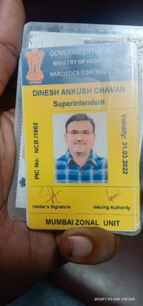 NCB senior arrested for molesting female student in train | रेल्वेत ...