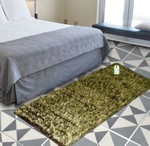 LooMantha Green Velvet Runner - Buy LooMantha Green Velvet Runner ...