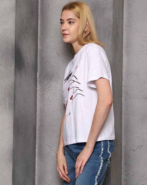 Buy White Tshirts for Women by Shein Online | sheinindia.in