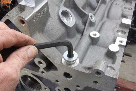 LS Oil System Modifications 的图像结果