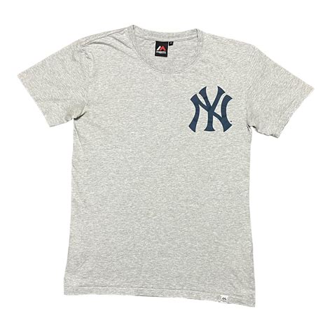 Official Majestic MLB New York Yankees Print T... - Depop