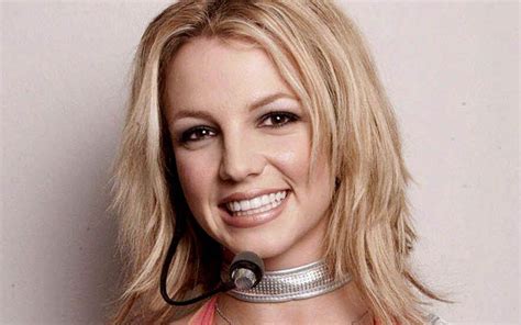 Remember in 2000, when Britney Spears was totally obsessed with this ...