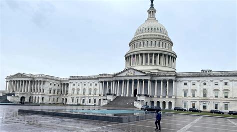 Candidates raise big sums in Oregon's competitive congressional races ...