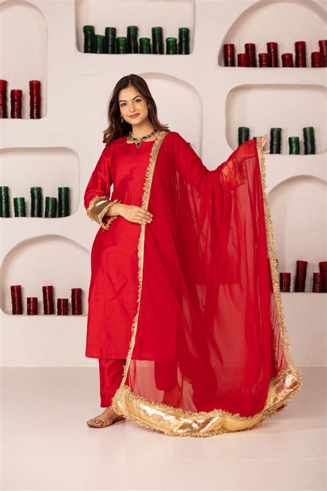 Pehno'Sa Nafeesa Suit Set – OneWe India