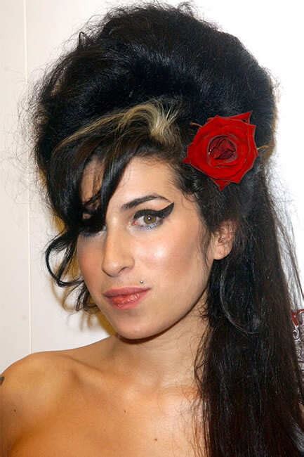 Chart-Topping Musicians Who Gave Us The Iconic Beauty Looks Of All Time ...