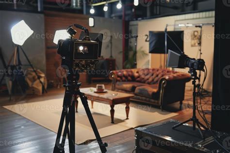 Interview Set 的图像结果