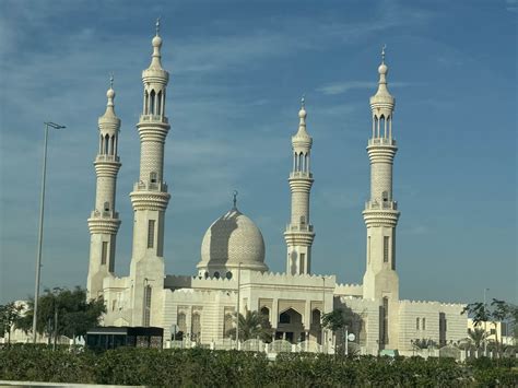 Alcohol ban is about to fall in Saudi Arabia, but you still won't be able to drink on the plane ...