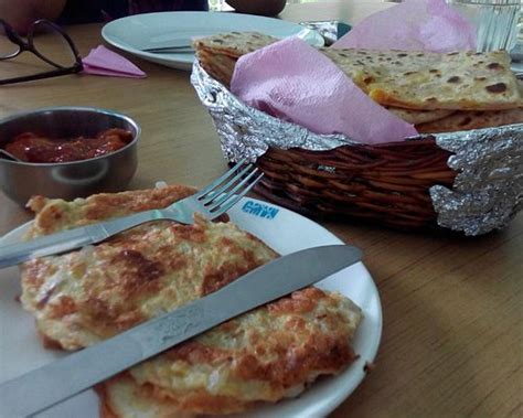 HOTEL DHANAULTI HEIGHTS GMVN (Uttarakhand) - Hotel Reviews & Photos ...
