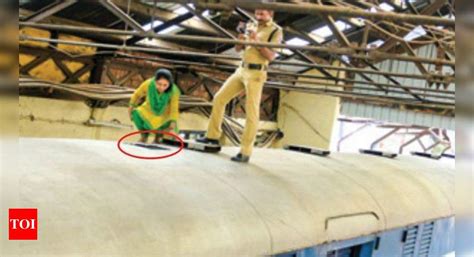 Rs 5.8cr RBI cash vanishes via 2x2ft hole on train roof | Chennai News ...