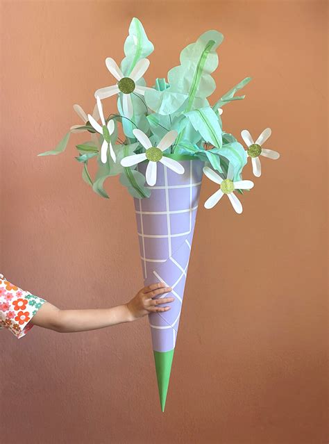 Ok wow! So bastelst du ein Blumenbouquet als Schultüte