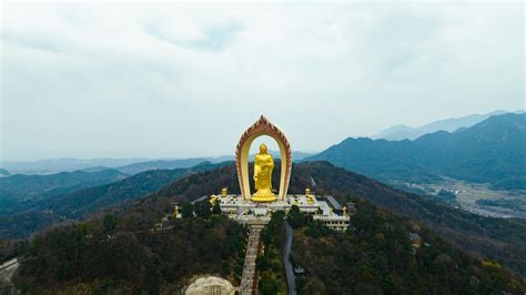 Golden Statue at Spring Temple Buddha in China · Free Stock Photo