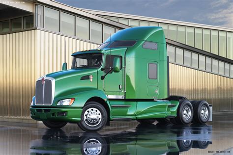 T900 heavy hauling . #heavyhaul #truck #trucking Car Hauler Trailer ...