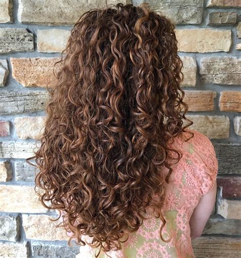 60 Styles and Cuts for Naturally Curly Hair in 2025 | Curly hair styles ...