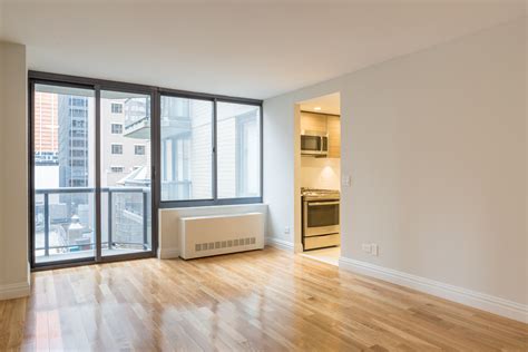 Stonehenge NYC | The Ritz Plaza