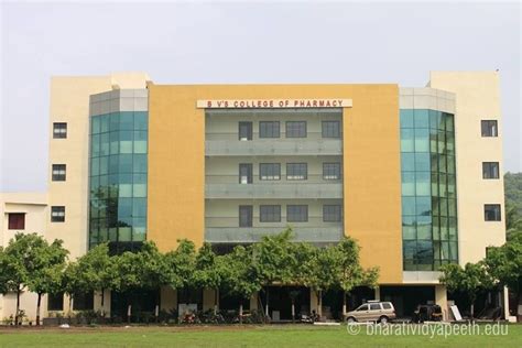 Bharati Vidyapeeth's College of Pharmacy Navi Mumbai Campus: Photos ...