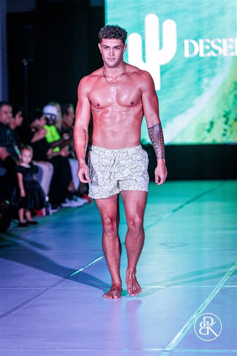 Open media 1 in modal