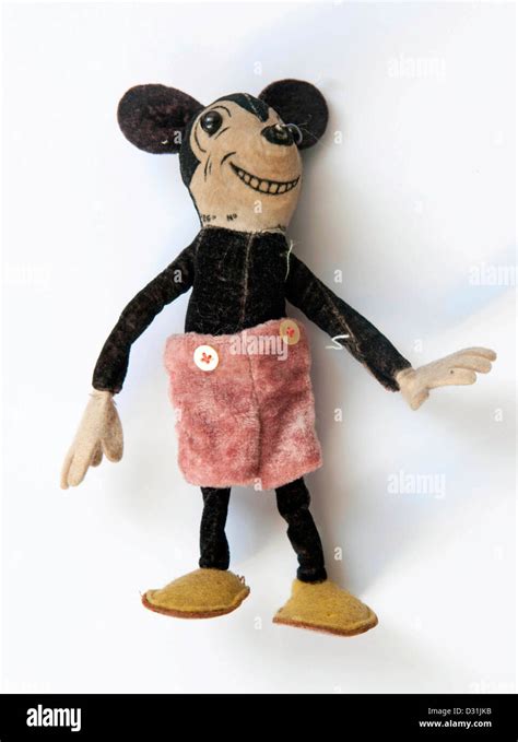 Mickey Mouse Old Toy 的图像结果