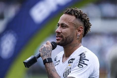 Image: Neymar 'remembers' Barcelona amid recovery from knee surgery ...