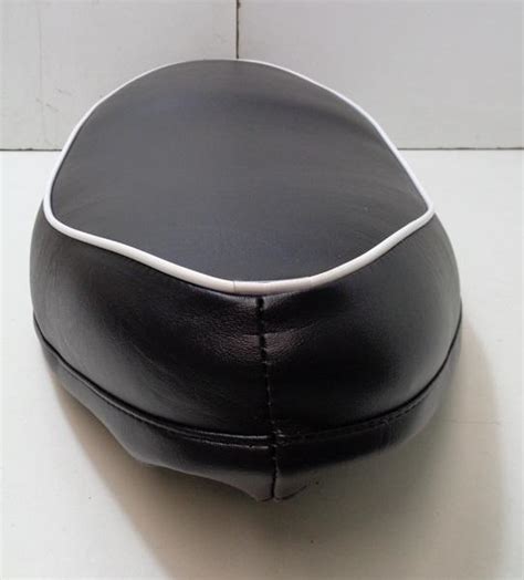 BSA early A50/A65 Seat white piping | BRITISH Only Austria ...