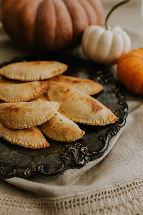 Easy Baked Pumpkin Empanadas - Muy Bueno