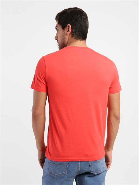 Men's Graphic Print Slim Fit T-shirt – Levis India Store