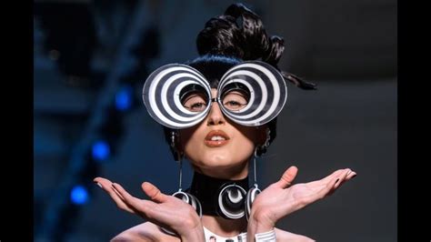 Chick Explodes 的图像结果