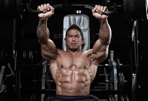 Top 10 Chest Workouts for Men - Build Strong Chest Muscles at the Gym ...