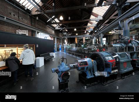 Science Industry 的图像结果