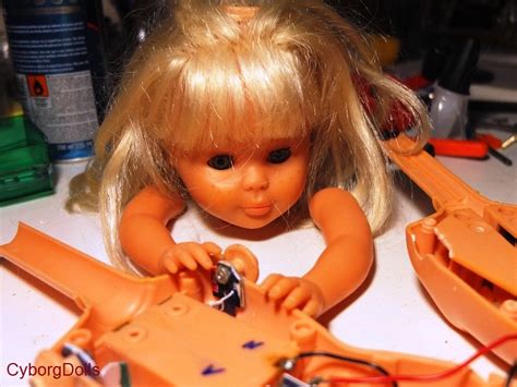 Alien Cyborg Dolls 的图像结果