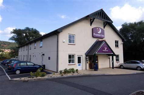 PREMIER INN ABERDARE HOTEL (Cwmbach) - Hotel Reviews, Photos, Rate ...