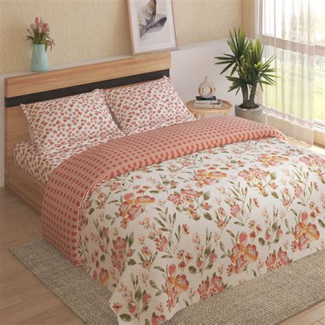 Buy Bedding Online at Low Prices from Rs.249 | Home Centre