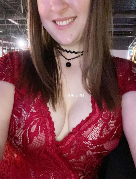 (M/F) Braless at the taboo show 😉😈 : r/AlbertaGirlsGoneWild