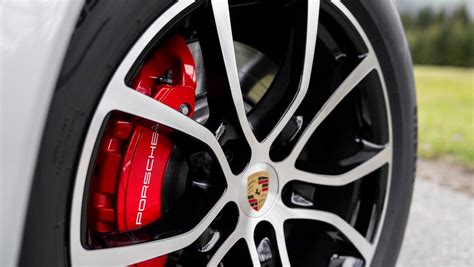 Cayenne S - Dolomite Silver Metallic - Porsche Newsroom