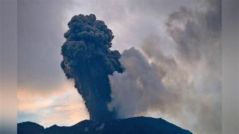 Russia's Shiveluch volcano erupts after 7.2 magnitude earthquake jolts ...