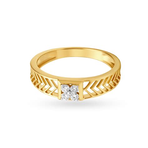 Textured Gold and Diamond Finger Ring