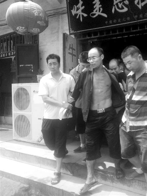 河南连杀5人嫌犯逃亡50小时后在禹州一面馆落网_中国广播网