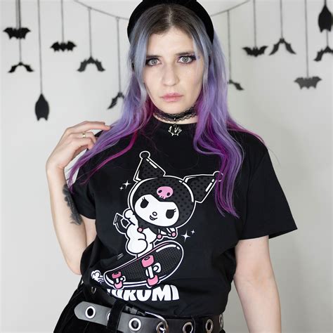 Sanrio - Kuromi Hello Kitty and Friends T-Shirt | Elbenwald