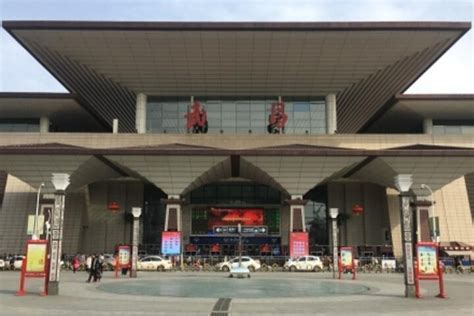 图文：武昌火车站 全国重要交通枢纽_新闻中心_新浪网